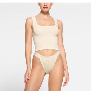 Skims ribbed tank in cream